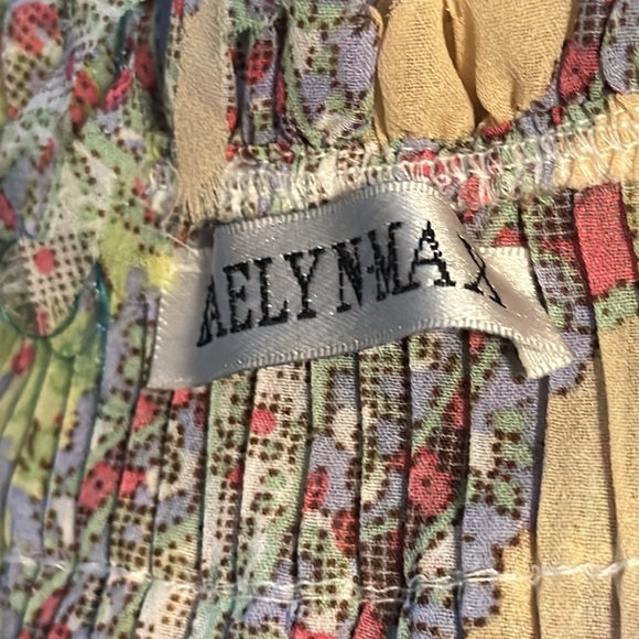 Kaely N-MAX Floral pleated cold shoulder short sleeve Top blouse fringe Sz L - Picture 5 of 6